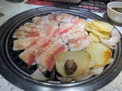 厚切猪五花肉-猫爪爪原切自助烤肉(观音桥阳光世纪店)