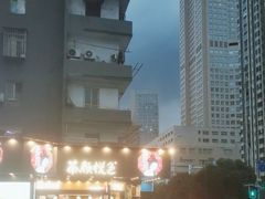 -茶颜悦色(米粉街店)