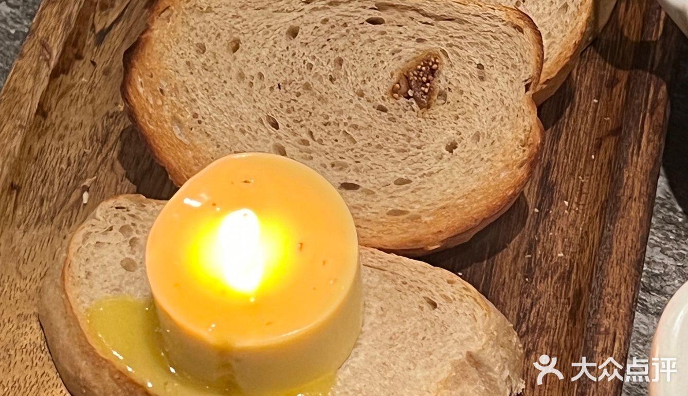 这家鹅肝饭没有办法用语言形容