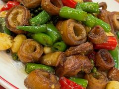 -闯关东东北农家菜(崂山石老人店)