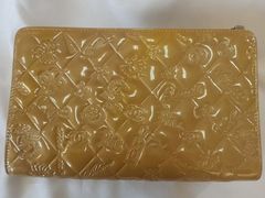 -爱革·洗衣改衣·洗鞋修鞋·洗包修包·奢侈品护理(宝地广场店)