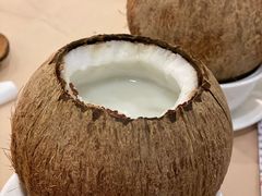 椰皇炖雪蛤-金鮀岛潮州酒家