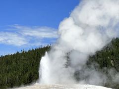 -老忠实间歇泉