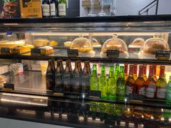 面包甜点陈列柜-HELLO 27 意面·沙拉·帕尼尼