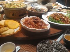 -老滇山寨•云南特色菜•地方菜•民族风情歌舞表演(金碧店)