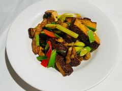 大蒜炒福隆豆干-黑明餐厅(白鹭洲店)