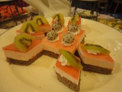 奇异果与火龙果甜点-帝豪酒店•马可勃罗西餐厅