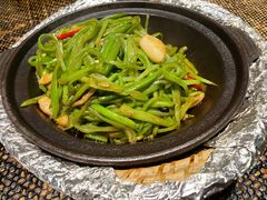 砂煲扁豆丝-北平盛世·新京菜·北京烤鸭(劲松·双井店)