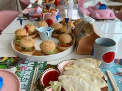 -水桶王国主题餐厅·聚会·生日派对·亲子活动·家庭套餐(亚龙湾希尔顿店)