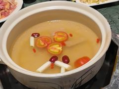 -谢云贵清香水煮鸡火锅(总店)