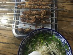 -陇上全荟兰州传统牛肉面(延吉路店)