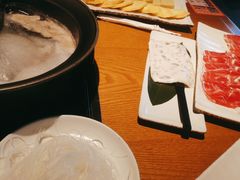 -呷哺呷哺(融创茂店)