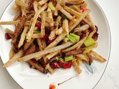干煸藕丝牛肉丝-老宅藕香·湖北菜·非遗藕汤·武昌鱼(黄鹤楼景观店)