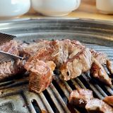 这一刻我被馋到了🥩韩式烤肉也有熟成牛排。