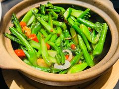 -忆江南·临江鱼馆