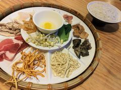 -勺子米线·云南传统小吃市集(四方街店)