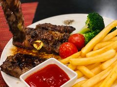 碳烤肉眼牛排及秘制牛排汁-WOLFGANG PUCK KITCHEN & BAR(迪士尼小镇店)