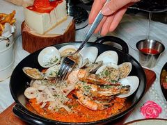 -TOT BISTRO餐酒馆