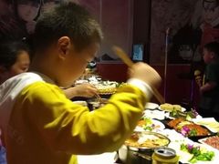 -唯爱KTV聚会餐厅(仙林东城汇店)