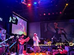 -INLOVE Live House