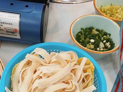 -休记光头香辣蟹干锅(绵竹店)