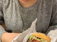 -The Habit Burger Grill 哈比特汉堡(爱琴海店)