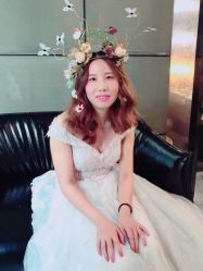 -onlygirl摄影美学馆高端定制(江滩店)