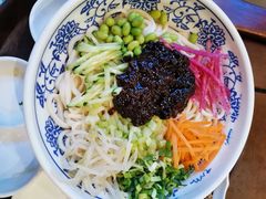 -亿诣蝎府炸酱面羊蝎子火锅(酷车小镇店)
