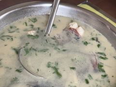 -雪湖煜辰鱼头老店(雪野湖店)
