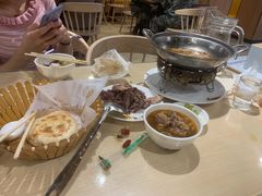 -闫家驴肉老店(华电一校店)
