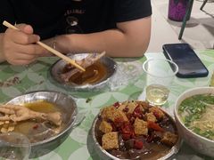 -梁老三麻辣鸡头(汝河小区店)