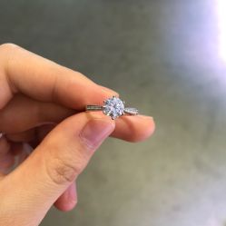 -LightOnly·培育钻石婚戒定制(天坛店)