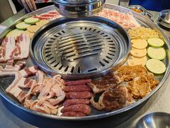 -哈哈碳都·牛肋条无限自助烤肉(台江万达店)