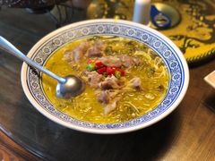 酸汤肥牛-涌上外婆桥(岱山日达店)