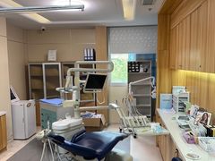 -上海仁爱医院口腔科 · 种植