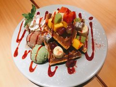 水果华夫饼-Lia Cafe Bar Restaurant松山咖啡屋