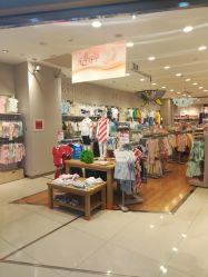 -乐友孕婴童(勒泰中心店)