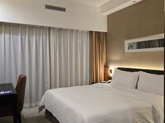 -珠海拱北口岸希尔顿欢朋酒店