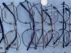 -三叶眼镜城批发市场(上海火车站店)