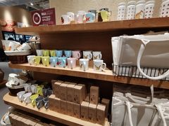 -七鲜超市(瑞虹天地太阳宫店)