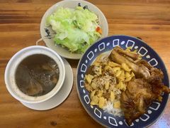 -红猪卤肉饭(大西洋美食城店)