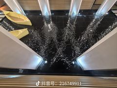 -涨巢·潮玩水疗局