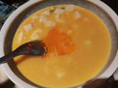 蟹黄豆腐-蔼若春.传承三十年云南菜(金碧公园店)
