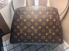 -小飞侠奢侈品回收 寄卖 养护(宝山宝龙广场店)