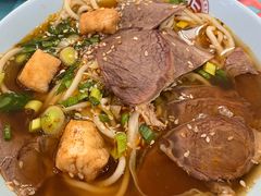 襄阳牛肉面-北大学一食堂