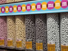 -m豆巧克力世界(上海世茂广场店)