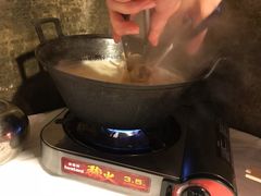 -鲜入围煮花胶鸡海鲜火锅