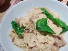 -关东小磨东北菜(漕河泾印象城店)