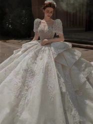 -Lady  Jane高端婚纱礼服馆