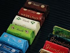 -VENCHI 闻绮(北京国贸商城店)